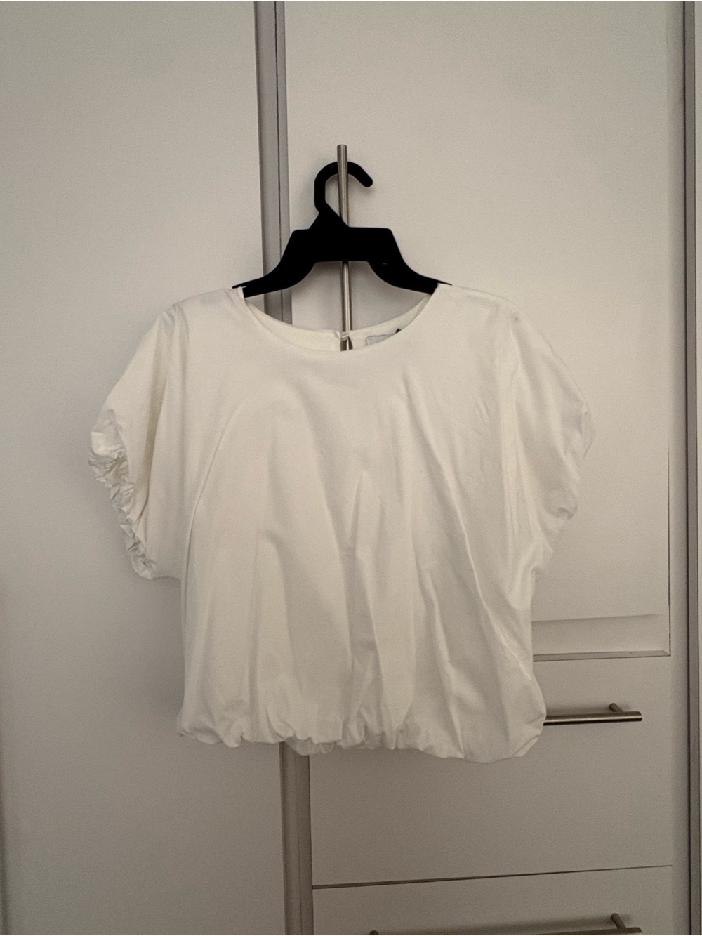 Women’s White Short-Sleeve Blouson Top